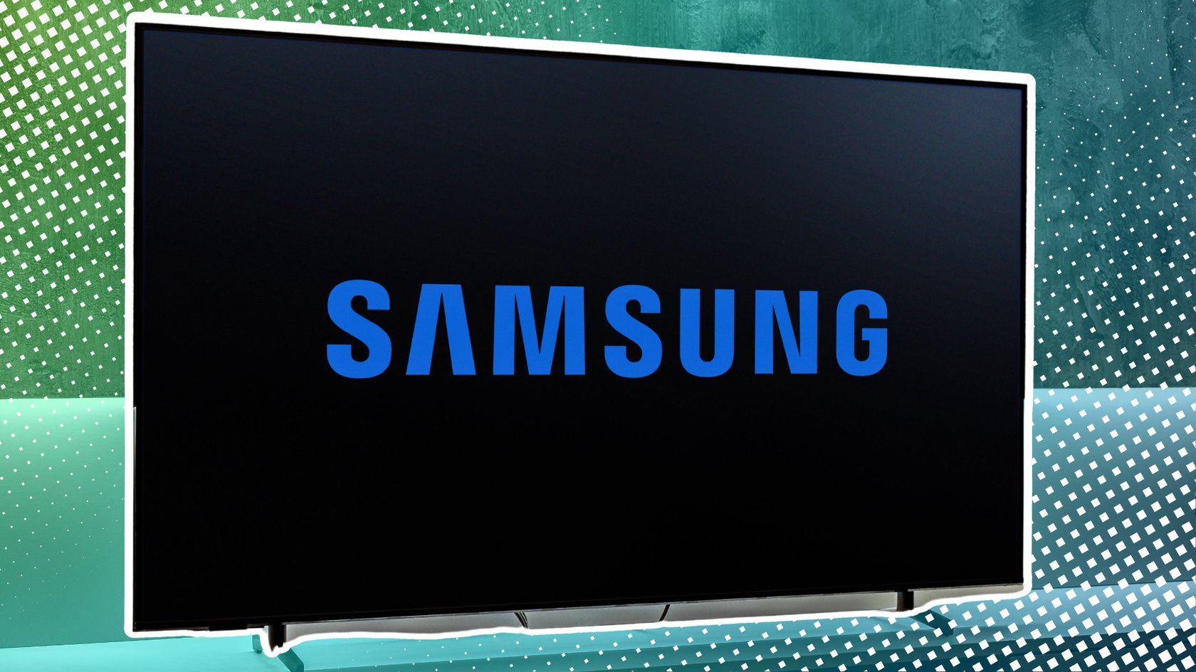 Samsung TV mit dem Samsung Logo auf dem Bildschirm.